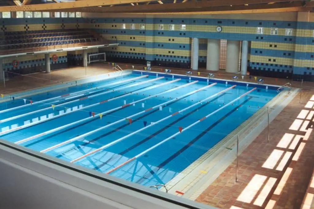 Piscine couverte de Monte Tossal