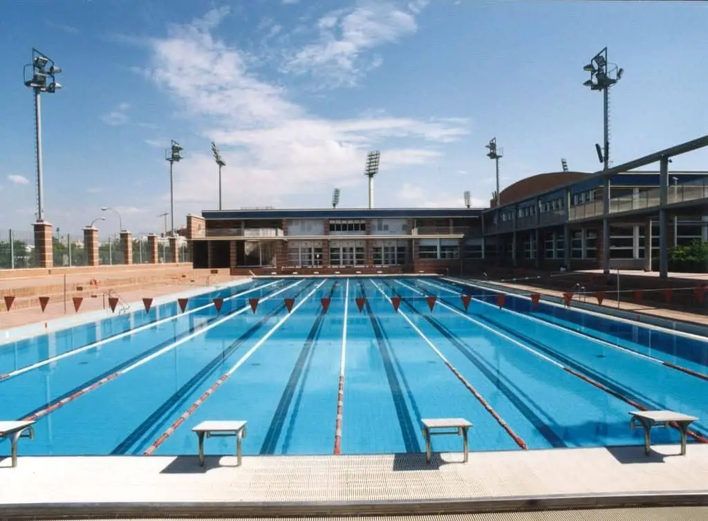 Piscine du Monte Tosssal à l'extérieur