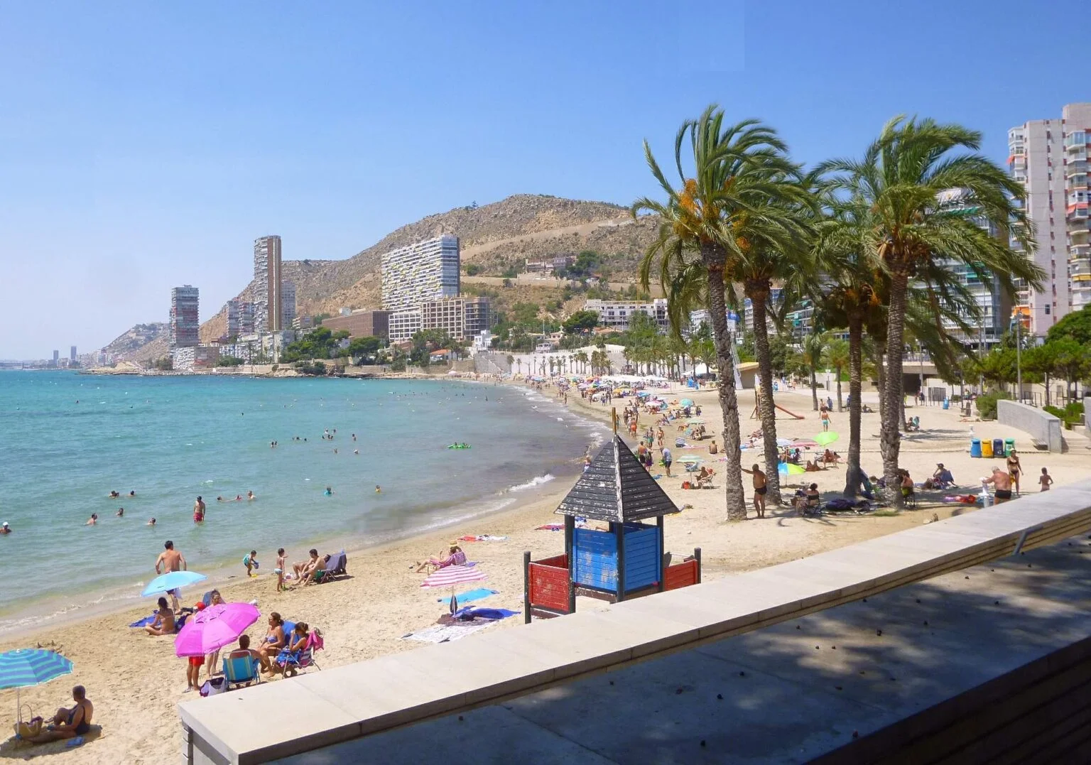 La Albufereta Beach in Alicante. Services, Location & Tips - Alicante About