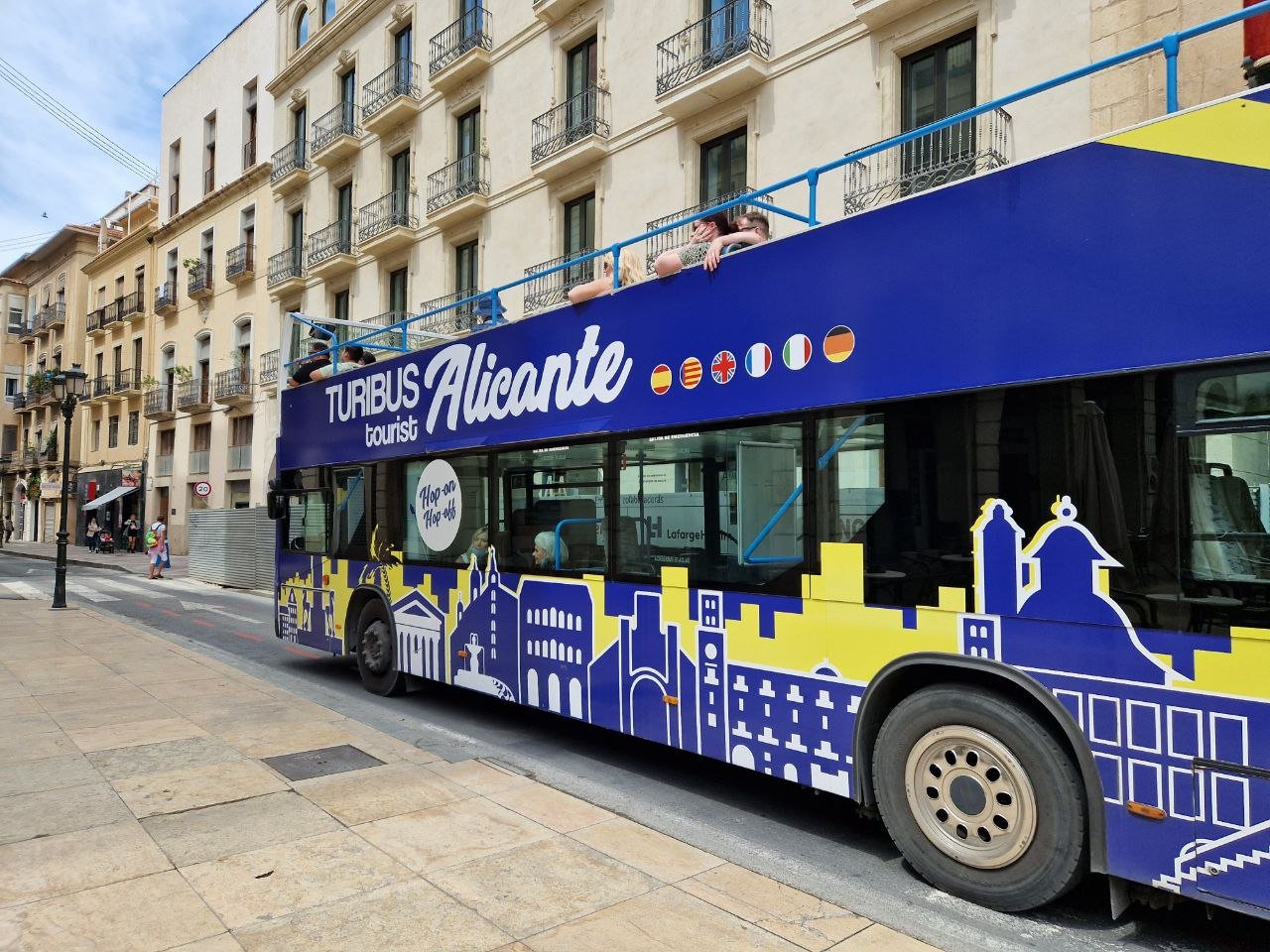 alicante city tour bus